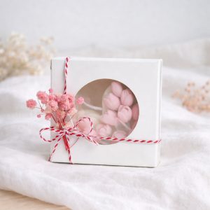 Martisor lumanare parfumata ceara soia 1 MARTIE