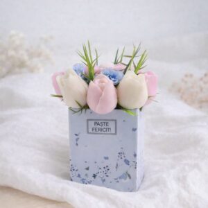 Buchețel delicat de primăvară din flori din ceară de soia- Editie Limitata de Paste