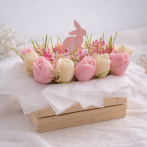 Coș cu lumânări florale – Colecția de Paște